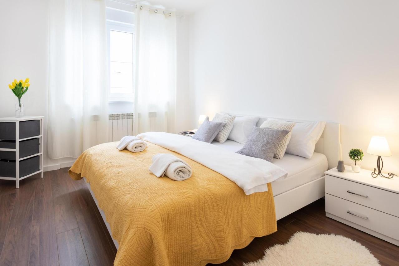 Sunny 2Bdr Apartment With A Balcony Zagabria Esterno foto