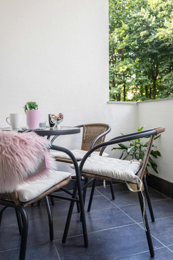 Sunny 2Bdr Apartment With A Balcony Zagabria Esterno foto